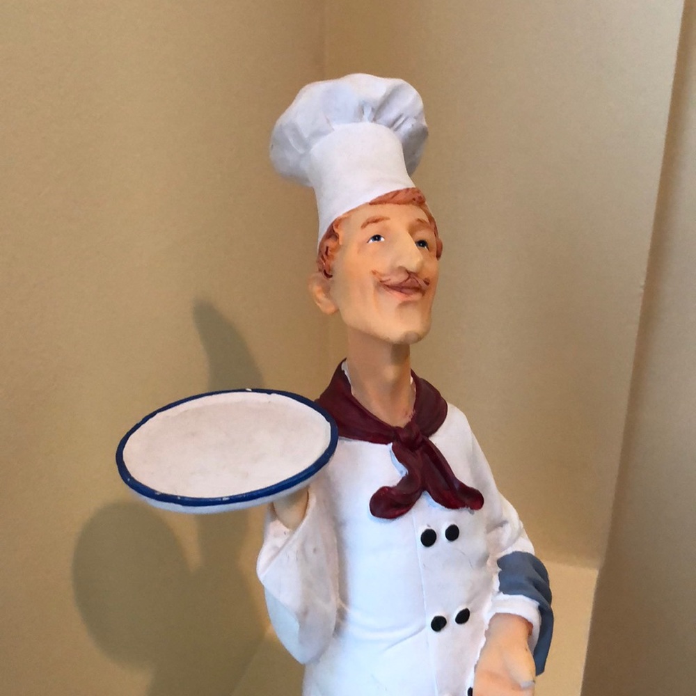 Statuette - Picture 3 of 4